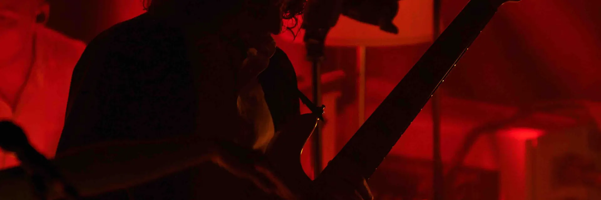 Jack Elliot playing bass live